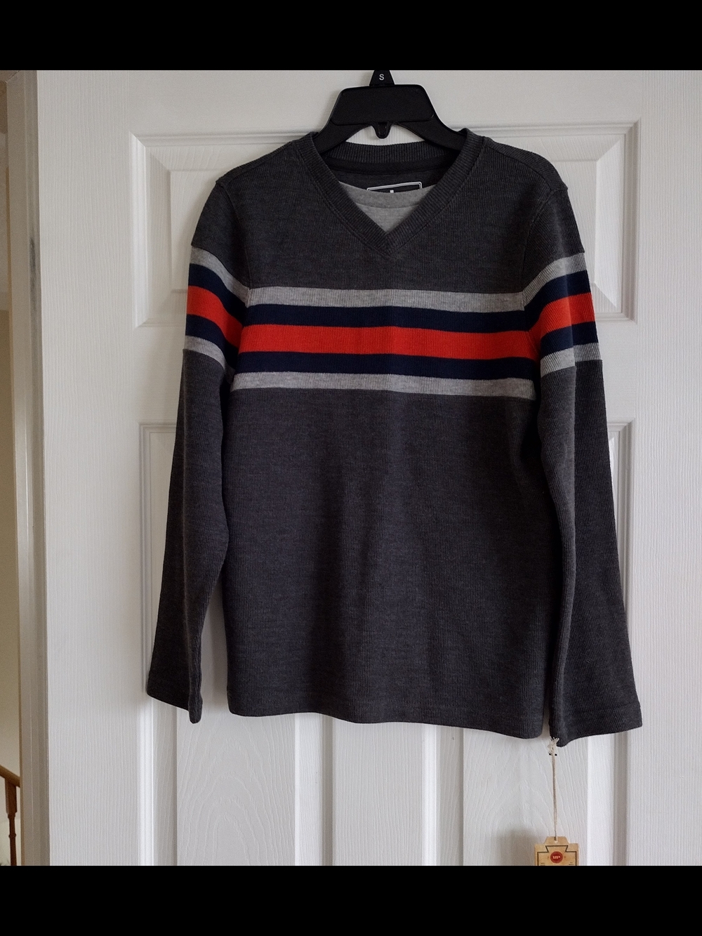 Boys Urban Pipeline Dark GREY with orange stripe - long-sleeved 'sweater' - Sz M